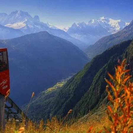 Chalet Le *