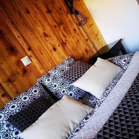 Chalet Le *