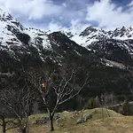 Chalet Le *